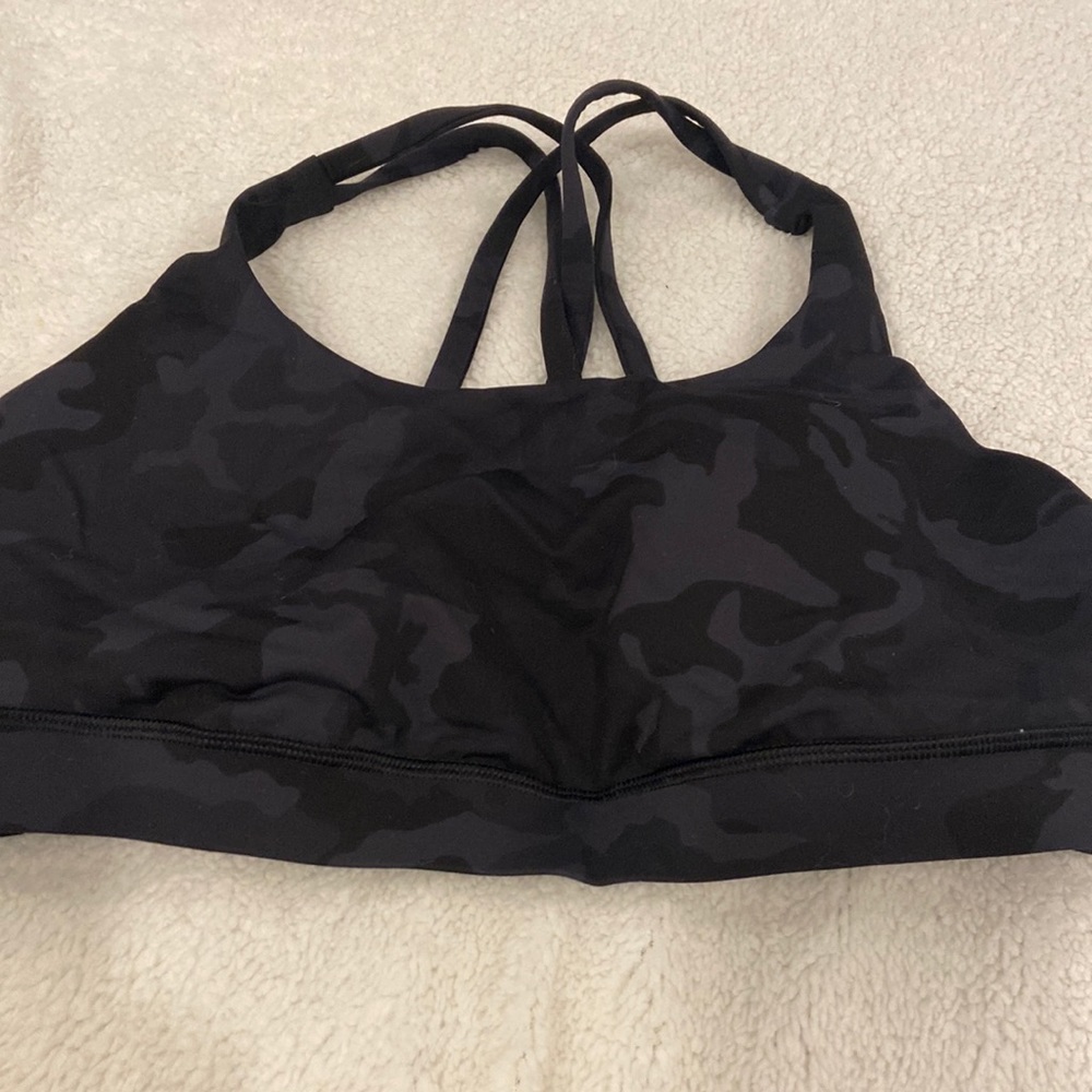 Lululemon sport bra. Never worn